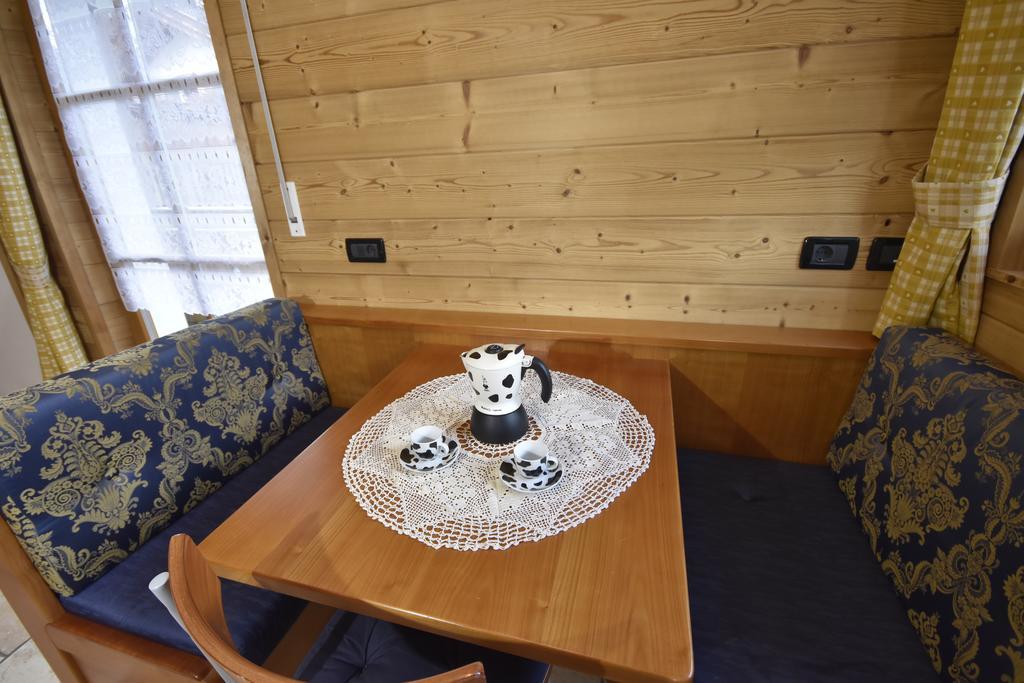 Chalet Alla Cascata Apartment บาเดีย ภายนอก รูปภาพ
