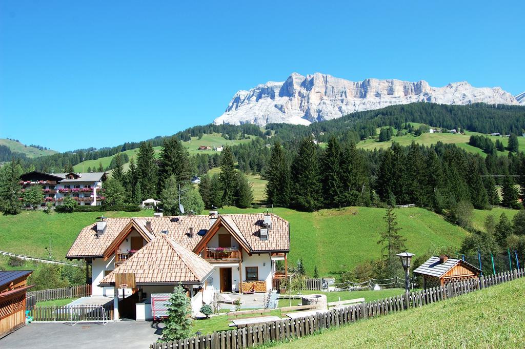 Chalet Alla Cascata Apartment บาเดีย ภายนอก รูปภาพ