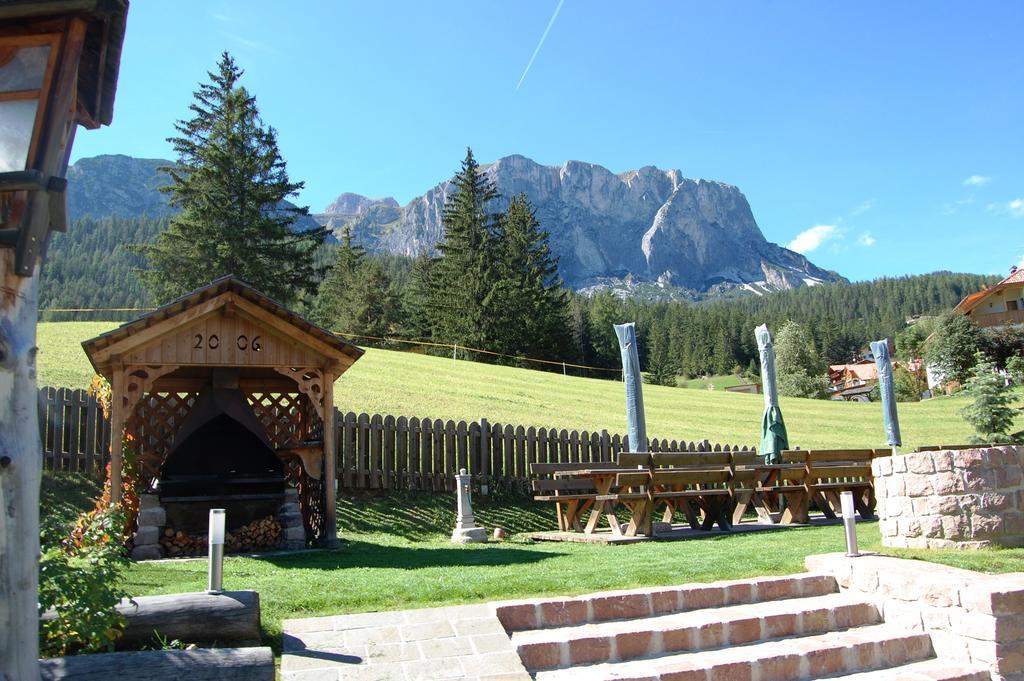 Chalet Alla Cascata Apartment บาเดีย ภายนอก รูปภาพ
