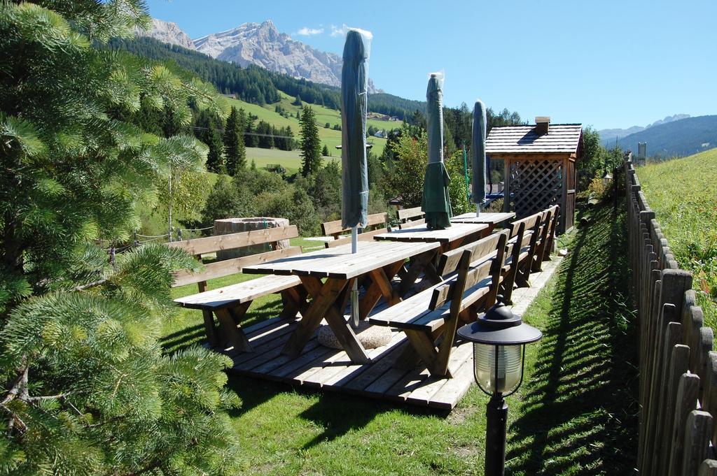 Chalet Alla Cascata Apartment บาเดีย ภายนอก รูปภาพ