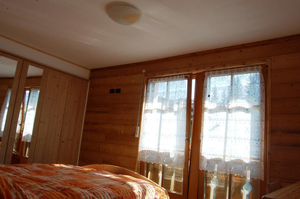 Chalet Alla Cascata Apartment บาเดีย ห้อง รูปภาพ