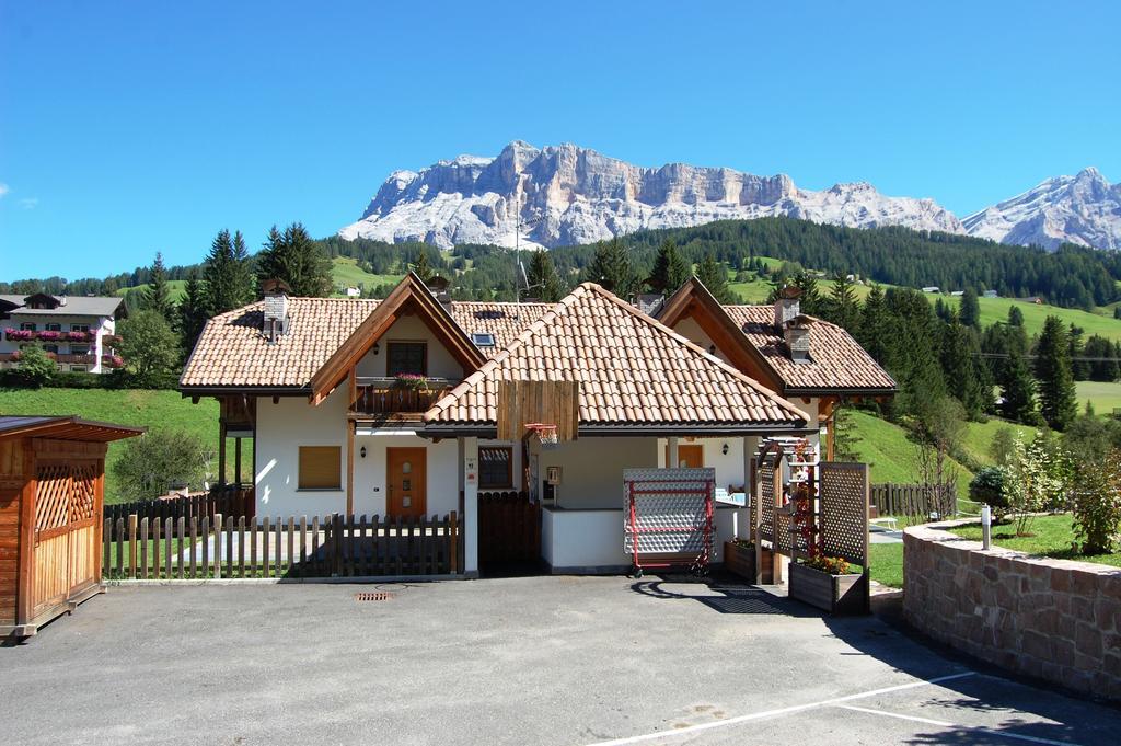 Chalet Alla Cascata Apartment บาเดีย ภายนอก รูปภาพ